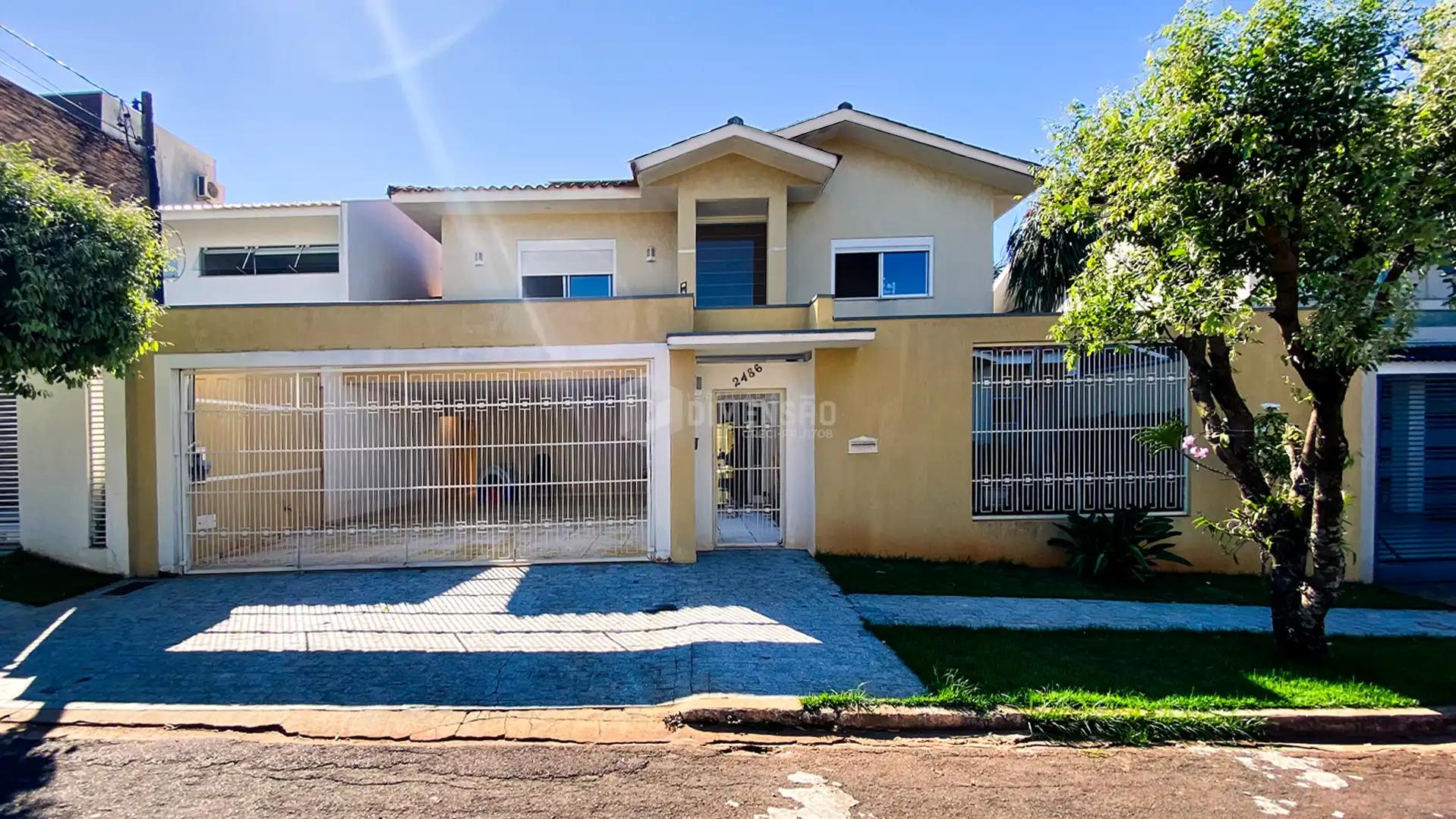 Sobrado à venda no Condomínio Parque Cidade Jardim, em Umuarama - PR