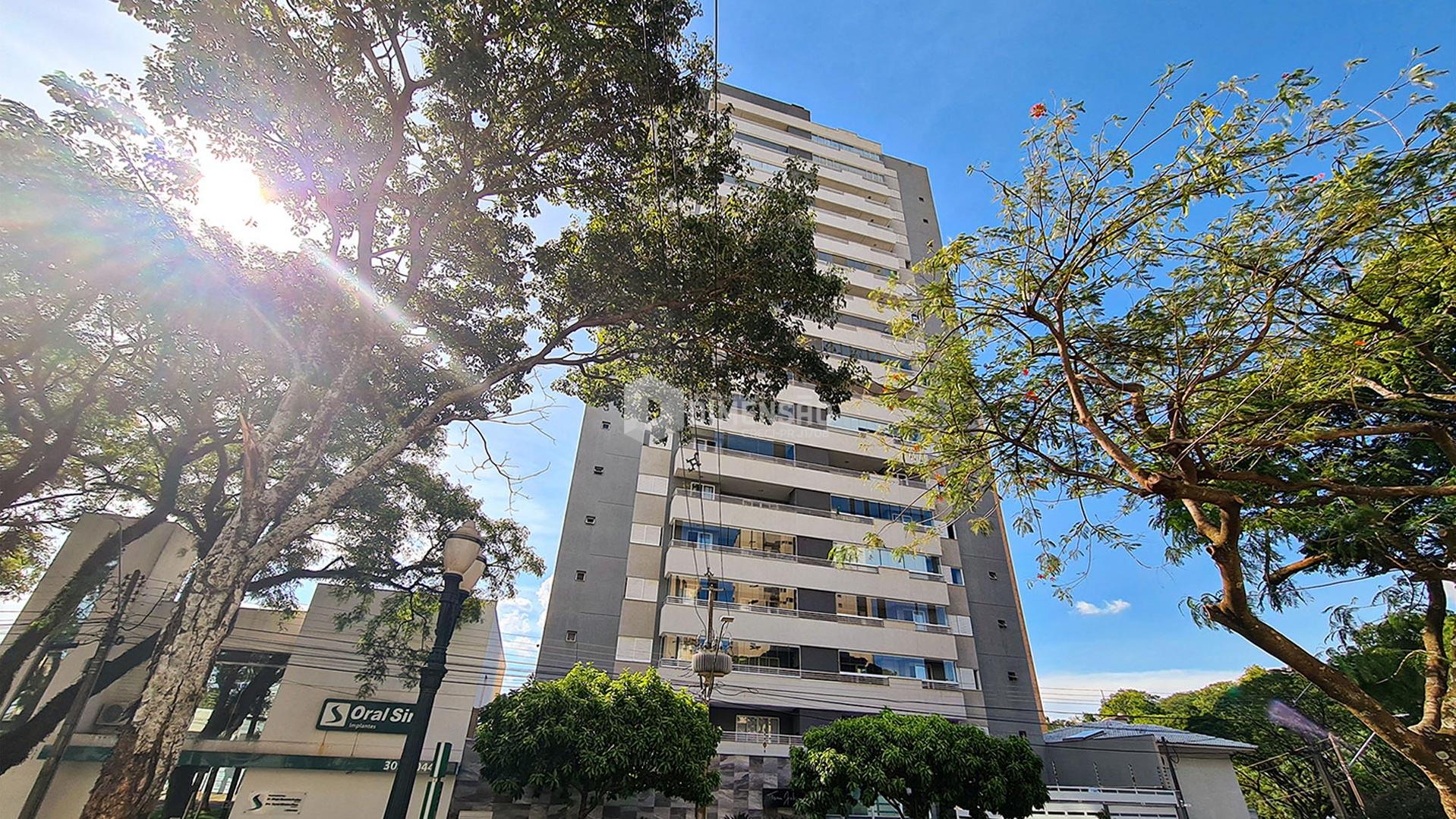 Apartamento à venda na Avenida Brasil, Zona I, Edifício Tom Jobim, em Umuarama-Pr