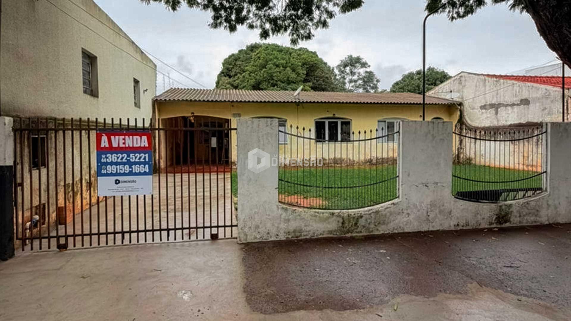 Casa à venda na Zona I, em Umuarama - PR