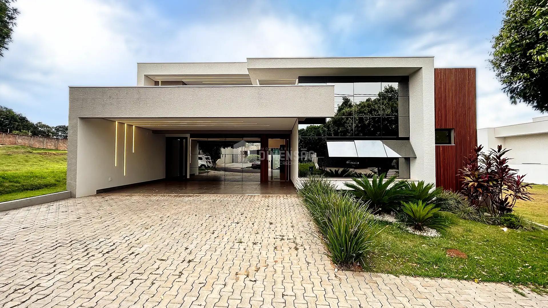 Casa à venda no Condomínio Central Park, em Umuarama-PR