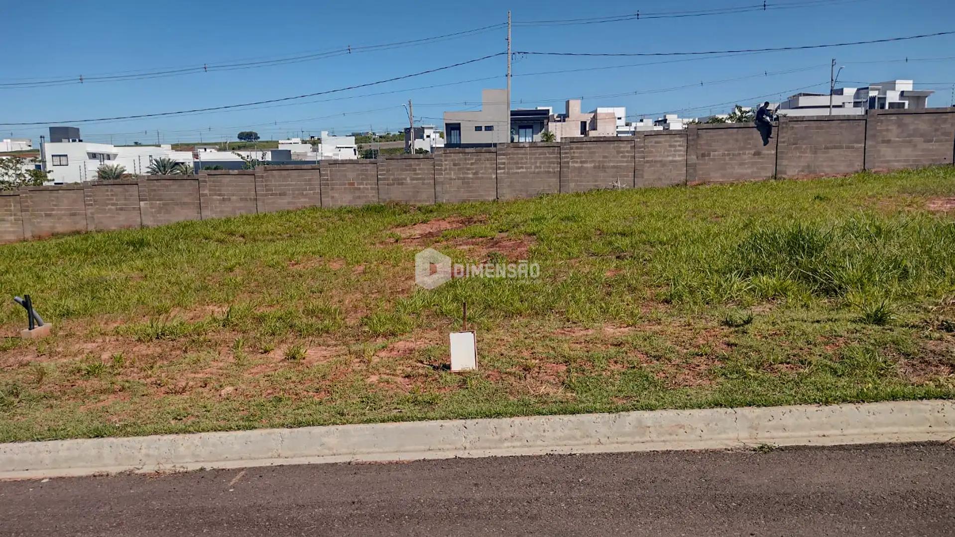 Terreno à Venda no Condomínio Paysage Unique, em Umuarama-PR